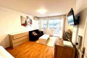 Air-conditioned studio in the city center of Cannes a stone's throw from r